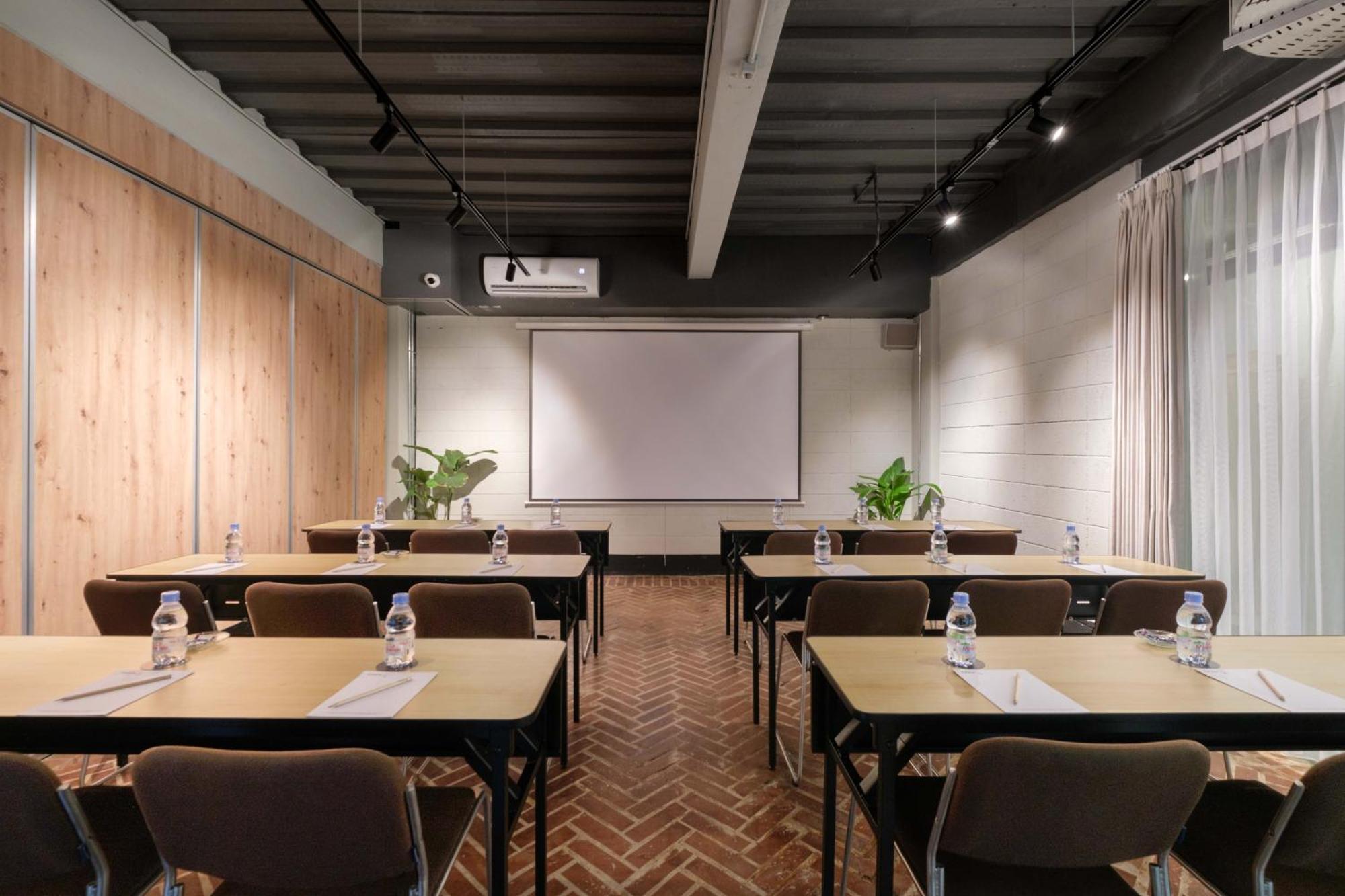 Teduh Simatupang Hotel Jakarta Kültér fotó