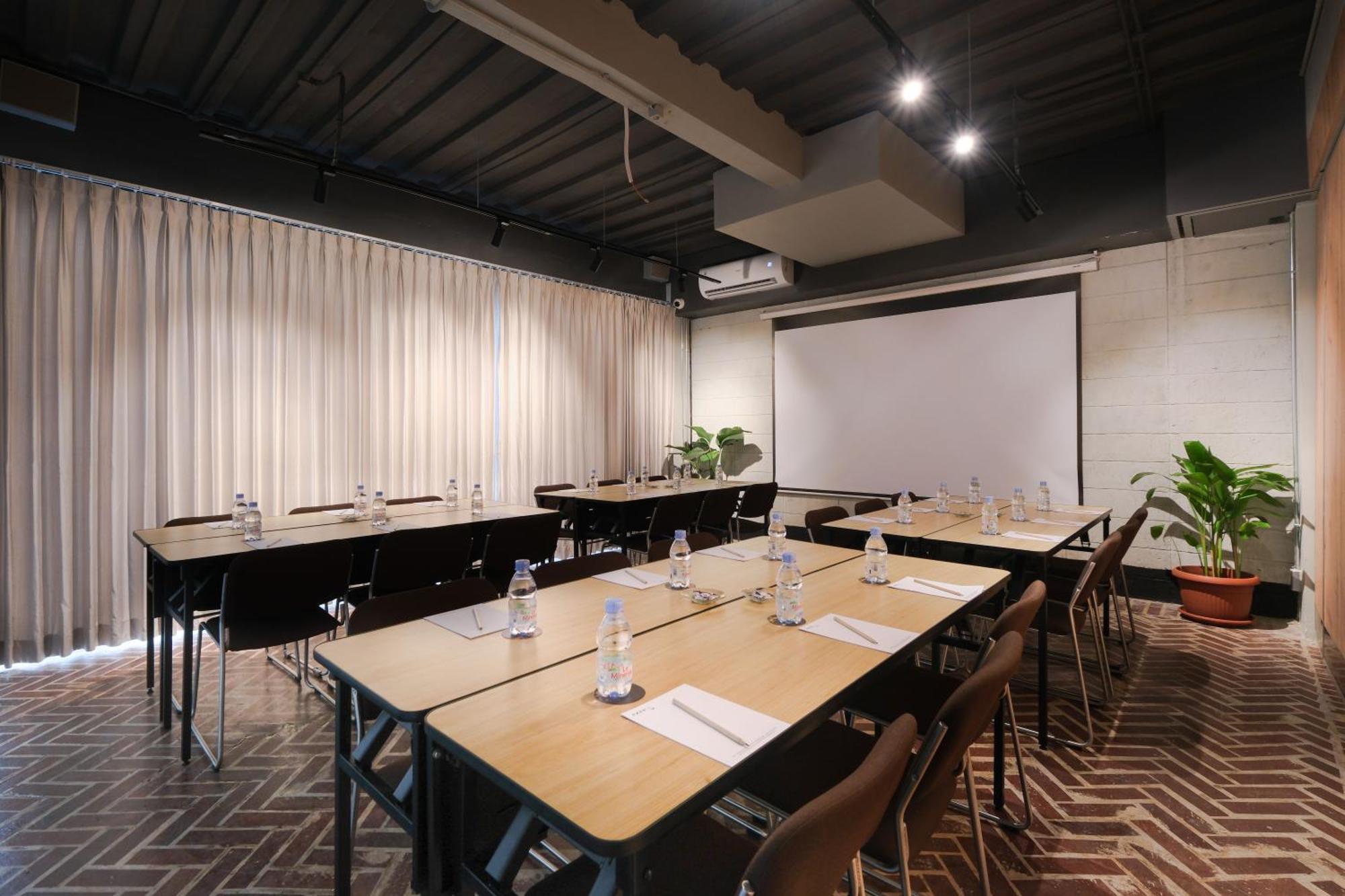 Teduh Simatupang Hotel Jakarta Kültér fotó