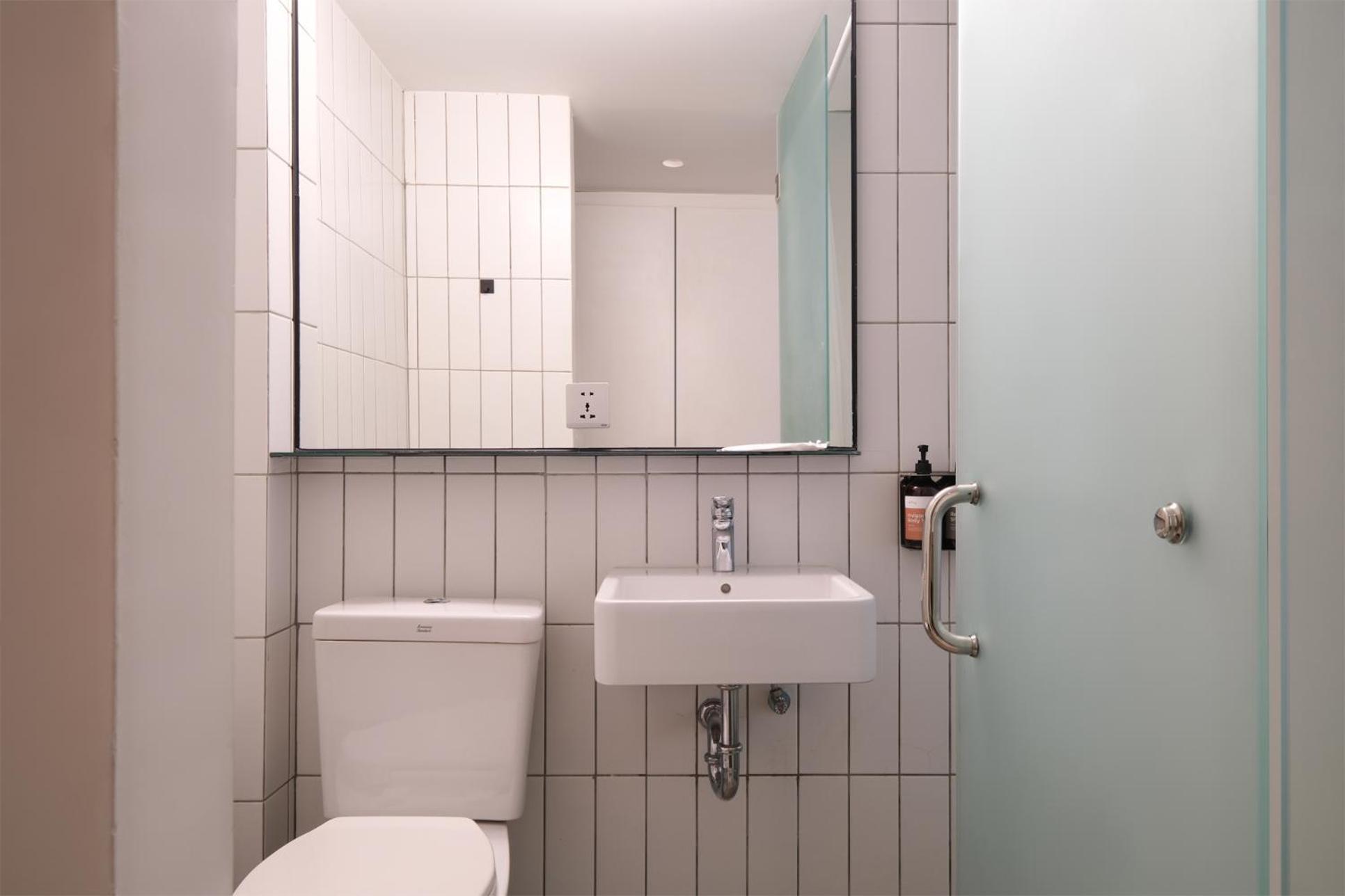 Teduh Simatupang Hotel Jakarta Szoba fotó